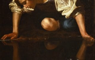 Peinture du Caravage représentant Narcisse penché sur son reflet dans une eau sombre, symbole de la projection de soi, du désir et de l'illusion du regard.